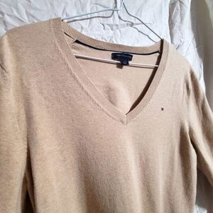 Tommy Hilfiger Tan V-Neck Sweater, size LRG